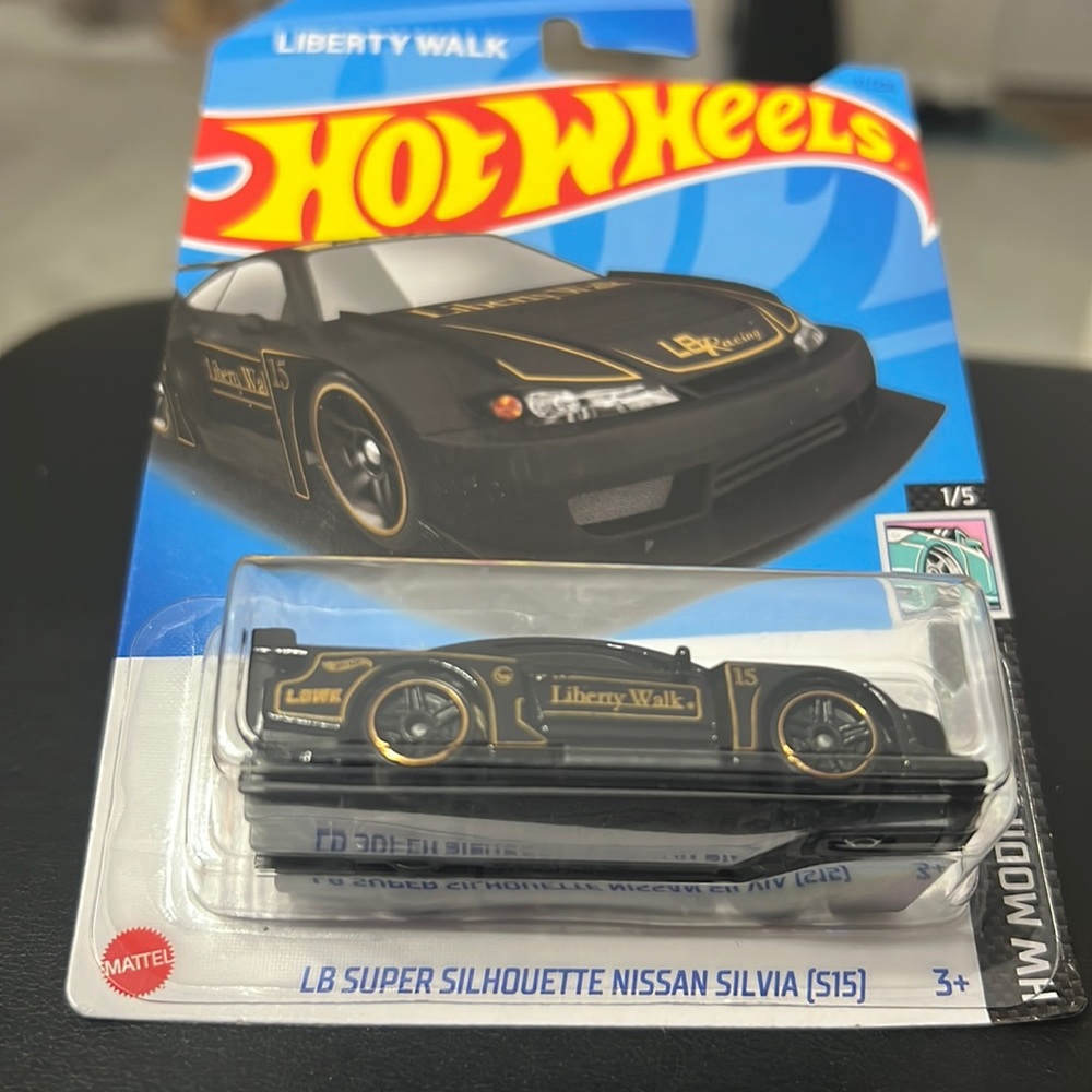 LIBERTY WALK - LB SUPER SILHOUETTE NISSAN SILVIA [S15]